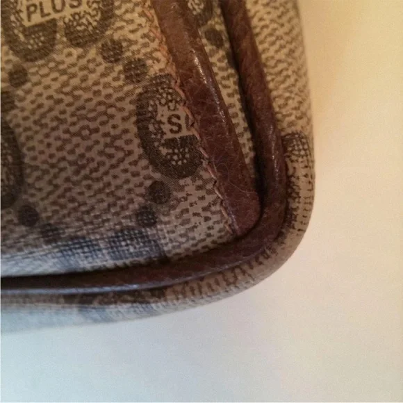 Gucci Elegant Brown and Cream Crossbody Bag - Picture 13 of 16